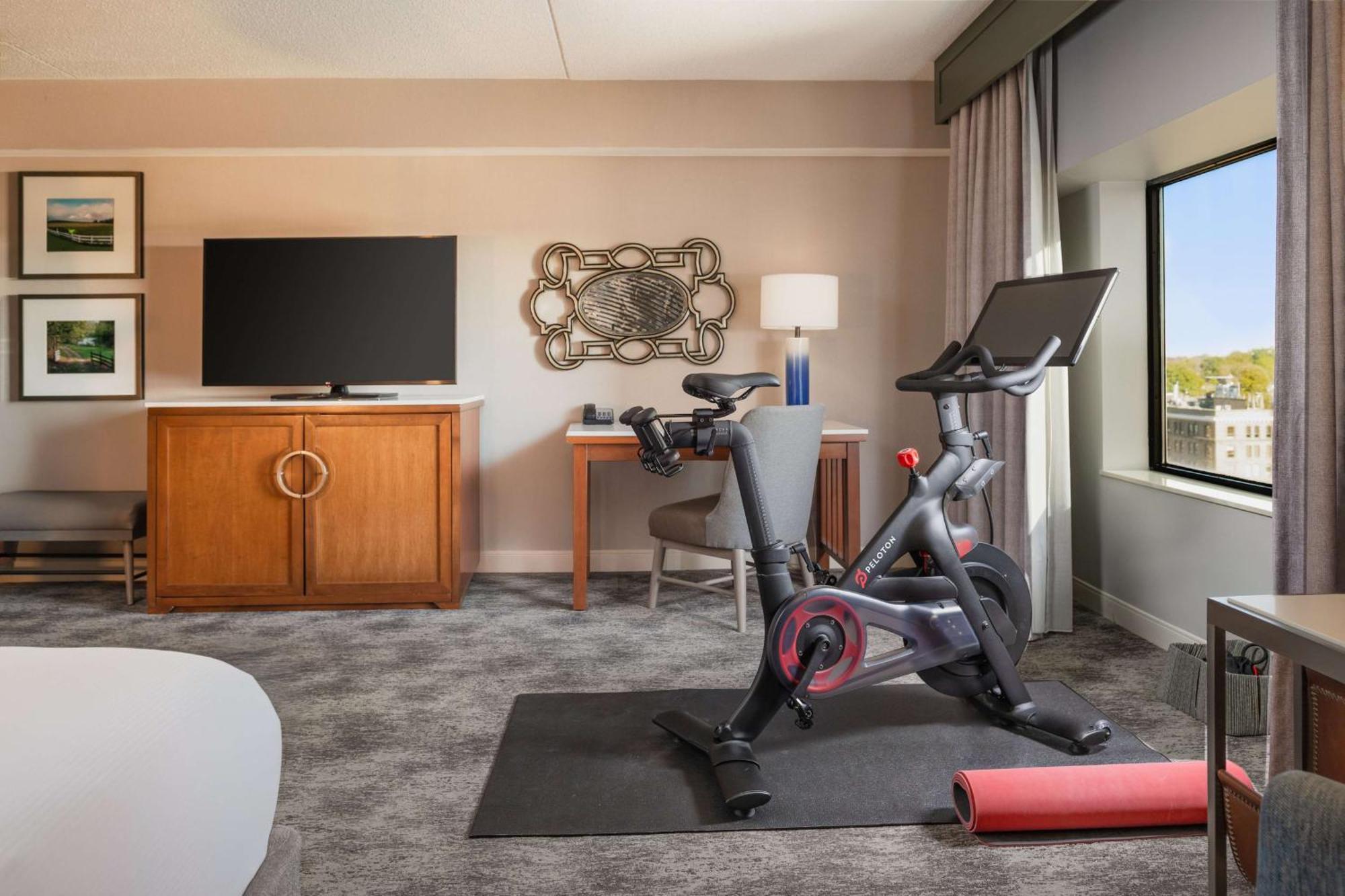 מלון Hilton Lexington Downtown מראה חיצוני תמונה