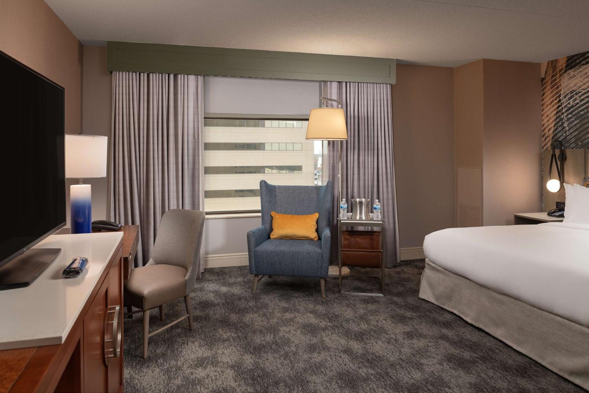 מלון Hilton Lexington Downtown מראה חיצוני תמונה
