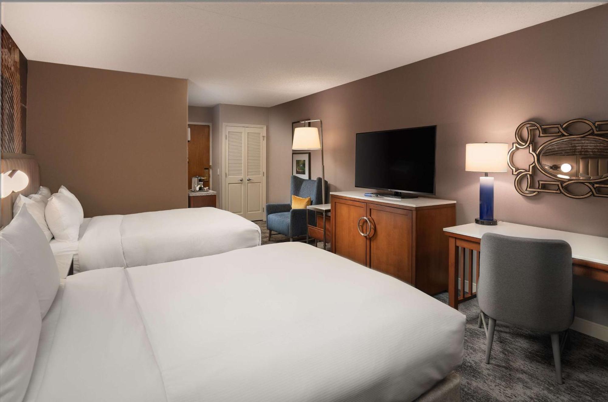מלון Hilton Lexington Downtown מראה חיצוני תמונה