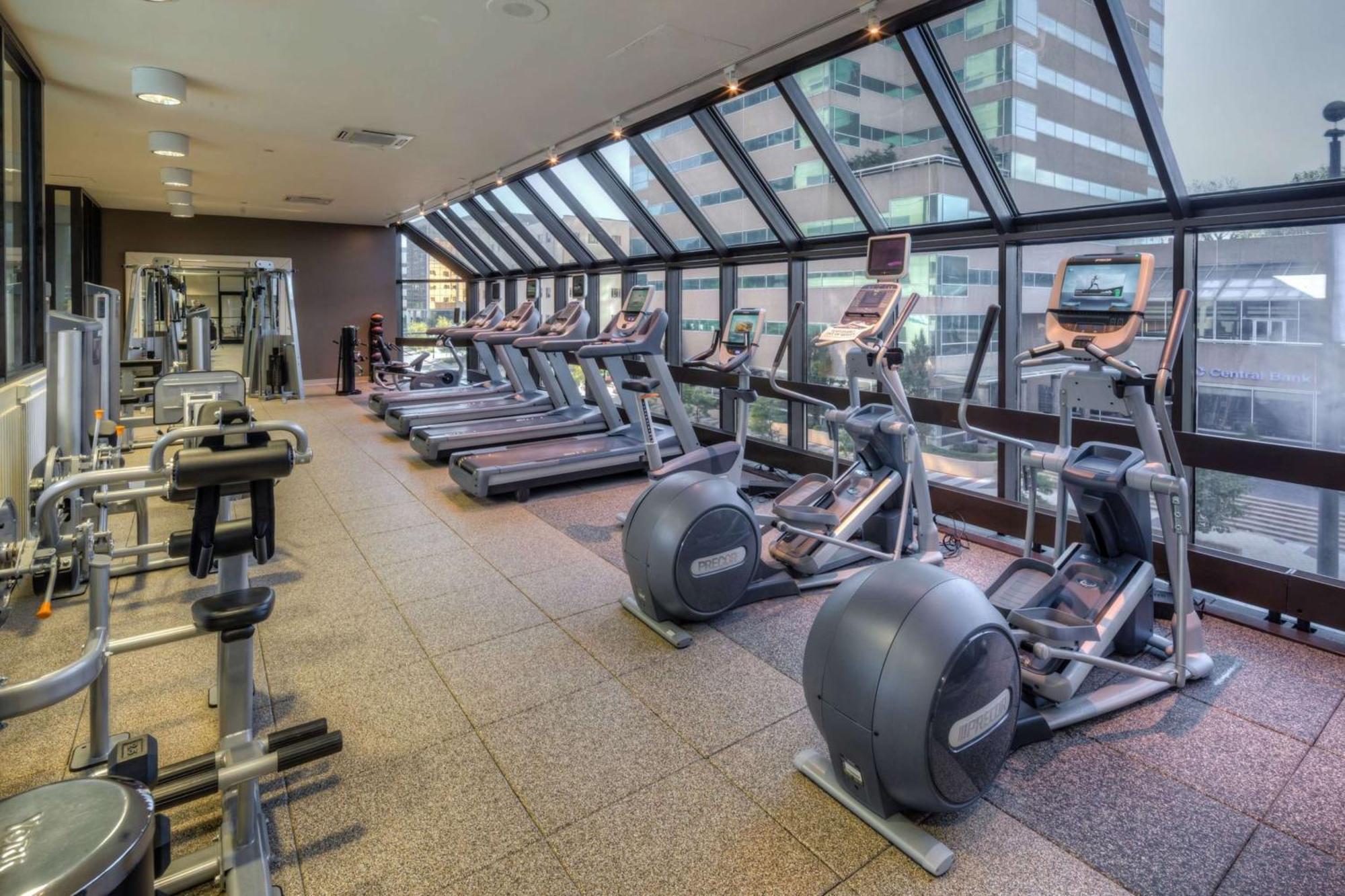מלון Hilton Lexington Downtown מראה חיצוני תמונה