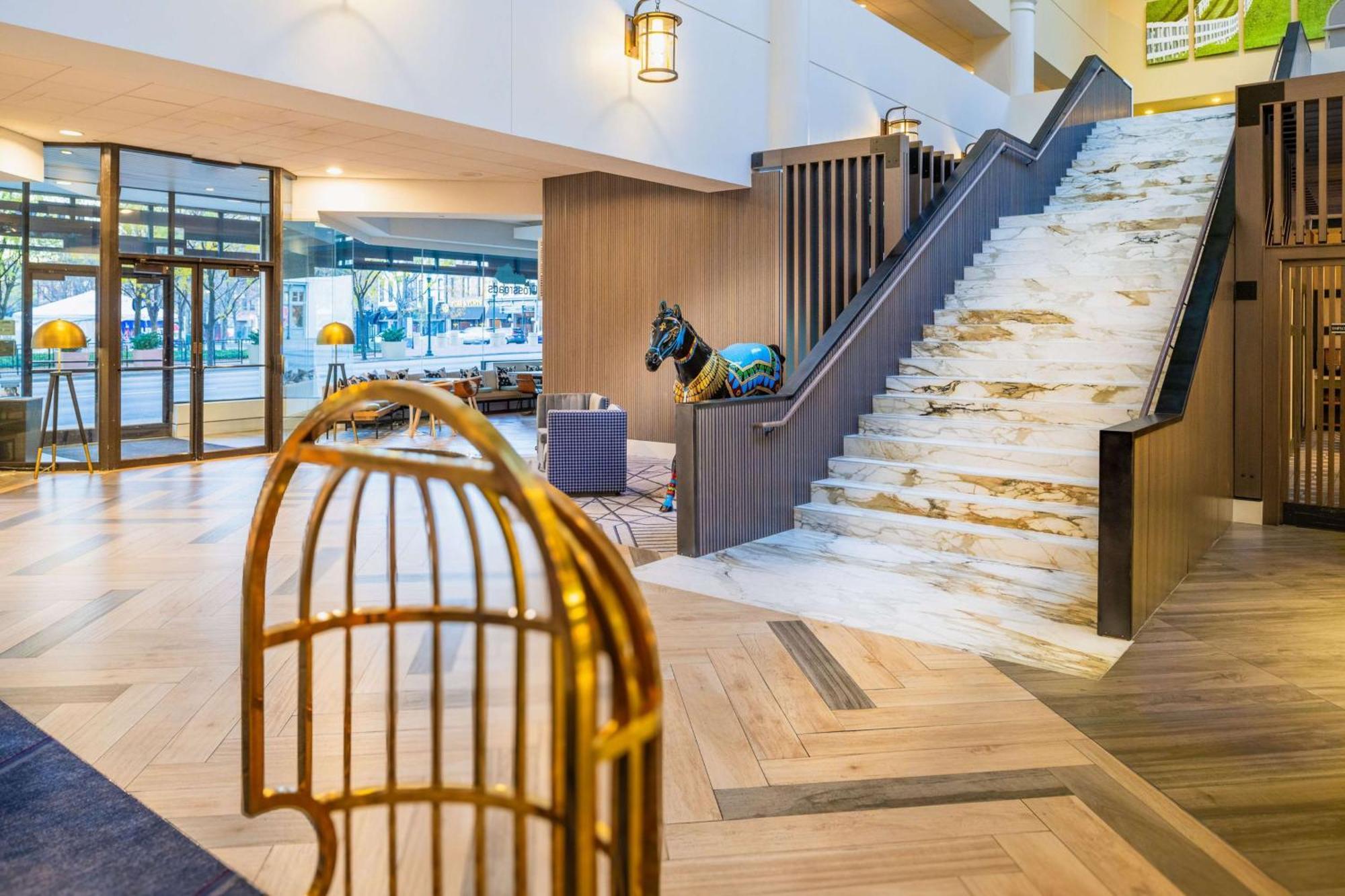 מלון Hilton Lexington Downtown מראה חיצוני תמונה