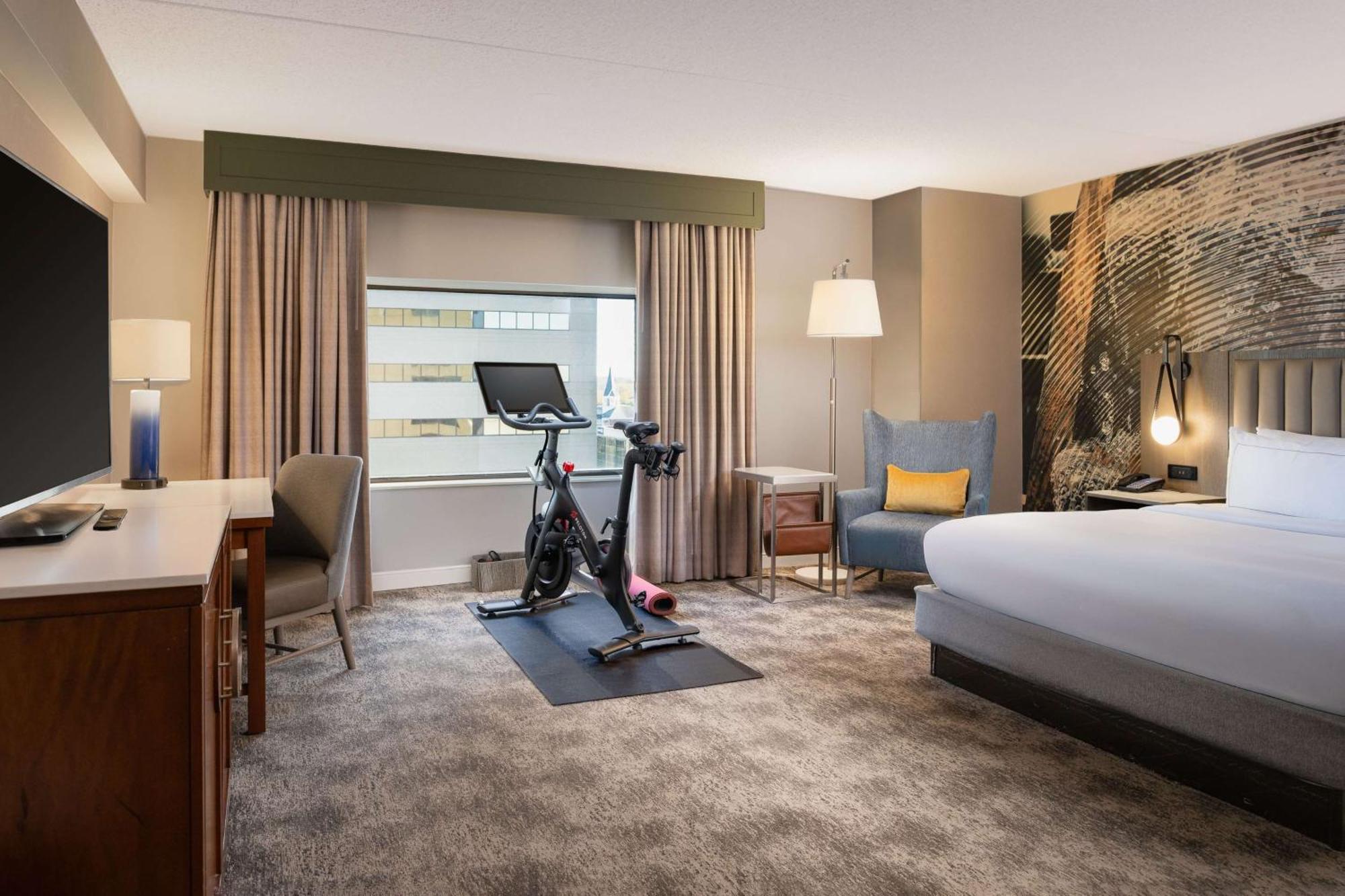 מלון Hilton Lexington Downtown מראה חיצוני תמונה